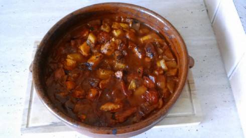 tykev, paprika, kuře, cibule, česnek, salča, čubrica.jpg